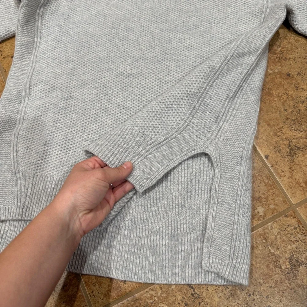 Club Monaco standalone honeycomb